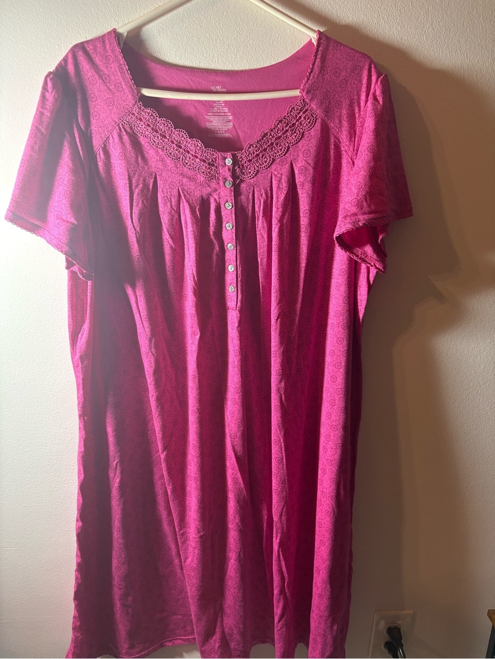 Secret Treasures Women’s 2X Pink Floral Lace Nightgown Sleep Shirt